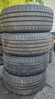 225/45R18