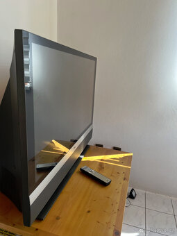 Projekční televizor LG, model RE-44SZ21RD - 1