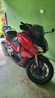 Honda Forza 750