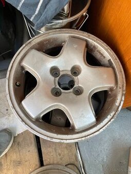 Peugeot 405 Mi16 hliník. disky R15
