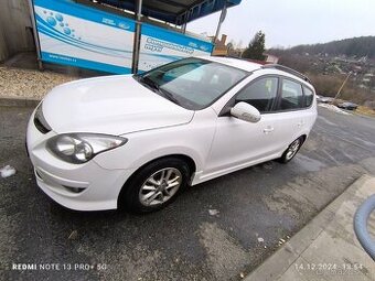 Prodám Hyundai i30 2011, 1.4 LPG