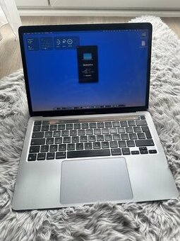 Macbook Pro M1 | 2020 | 8GB RAM | 256 GB | Touch Bar | CZ
