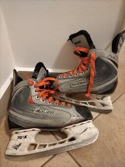Brusle juniorské BAUER VAPOR X:30