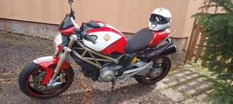 Ducati Monster 796