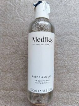 Medik8 Press & Clear