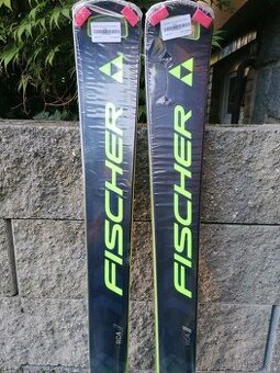 FISCHER RC4 World Cup SC 160cm r-12,5. Model 2024/2025