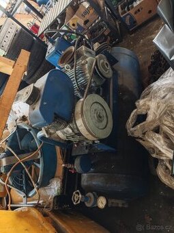 průmyslový kompresor – R.J. Dědovice (podobné Orlíku)