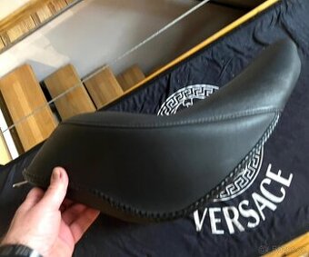 Harley - Davidson, sedlo řidiče Mustang.