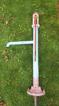 Ruční pumpa na vodu