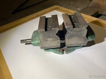 Strojní svěrák samostředící 125mm