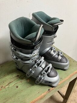 Prodám lyžařské boty lyžáky velikosti 37-38