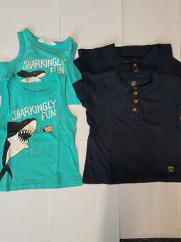 Tílka a trička pro dvojčata