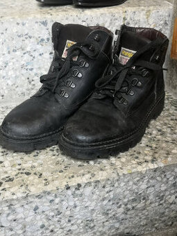 Prodám dámské kotníkové boty