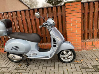 Vespa GTS 300 Hpe (2021)