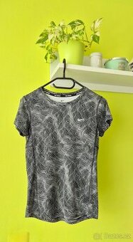 Sportovní dámské tričko Nike