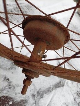 Prodám zadní osa střed kolo buben JAWA ROBOT 100 FJ Ja