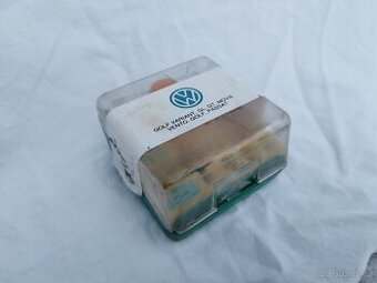 P: Krabička náhradních žárovek VW - retro
