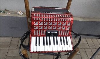Prodám akordeon delicie junior 24   60 basů