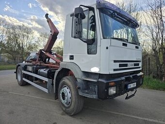 NOSIČ KONTEJNERŮ IVECO TRAKKER 4X2 r.2003, manuál, 228kW