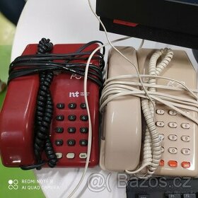 Stolní telefony z 90s let různé druhy, barvy