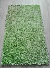 Prodám zelený koberec