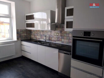 Prodej bytu 2+1, 88 m², Krnov, ul. Revoluční - 1
