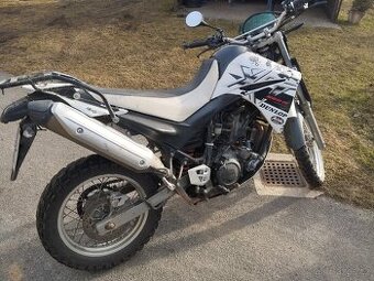 Yamaha XT 660 r