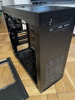 Kvalitní PC bedna CORSAIR + DVD mechanika