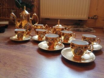 Pozlacená porcelánová sada