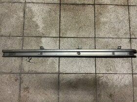 Vodici lišta posuvnych dveři vpravo 7H1843872 VW T5