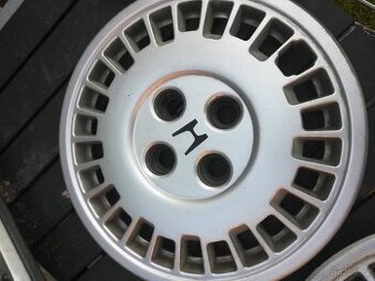 Honda accord aerodeck 1989 pokličky