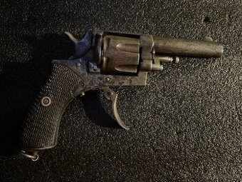 Revolver typu Bulldog (Belgie) + 8 nábojů 320 corto Fiocchi