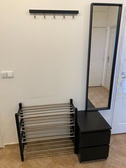 Ikea nabytek,vybaveni do predsine, botniky, zrdcadlo, komoda
