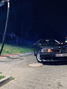 Bmw e36 318i sedan