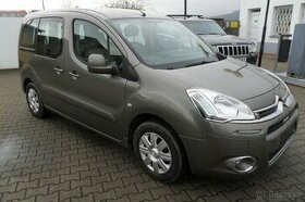 Citroen Berlingo 1.6 HDi, r. 2013, Servisní kniha