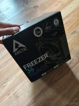 Arctic freezer 36 - rozbalený