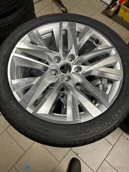 Škoda Octavia IV original ALU Lerna 18” 225/45 R18