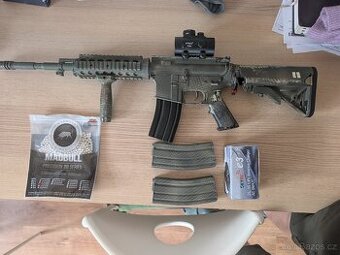 Celokov airsoft puška AEG M4 16" + kolimátor + přísl.