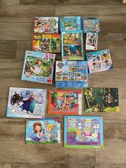 Puzzle, sanitka, obchůdek