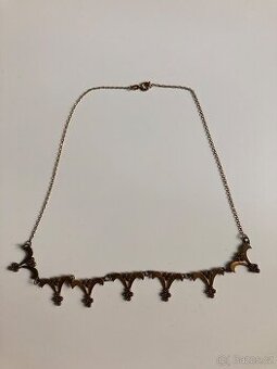 Starožitný pozlacený stříbrný náhrdelník s českými granáty