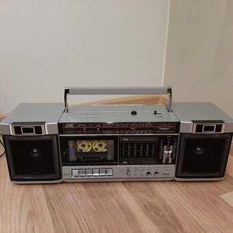 Radiomagnetofon