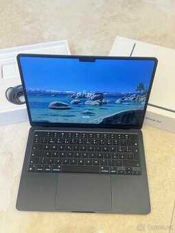 Apple Macbook Air 13” M2, 8GB, 512 GB, baterie 100 %