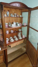 Prodám starožitný nábytek