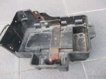 Držák autobaterie pro FORD FOCUS I.