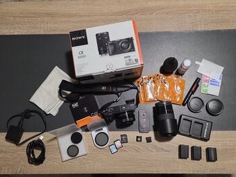 Sony A6000 + 16-50mm + 55-210mm + bohaté příslušenství