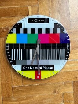 Nástěnné hodiny Testpage monoskop