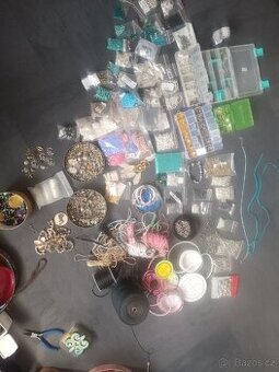 Pomůcky na tvorbu bižuterie