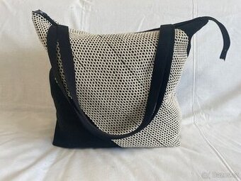 Krásná kabelka přes rameno