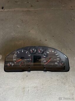 Audi A4 B5 V6 - Budíky Maxidot