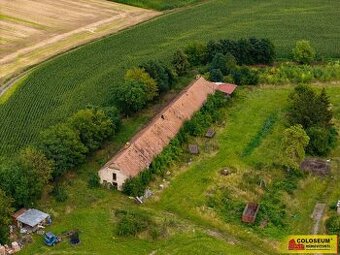 Křižanovice u Vyškova, zemědělský objekt, pozemek 5.144 m2 –